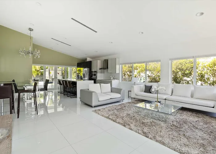 Luxury House 4 Beds Heated Pool W Jaccuzzi