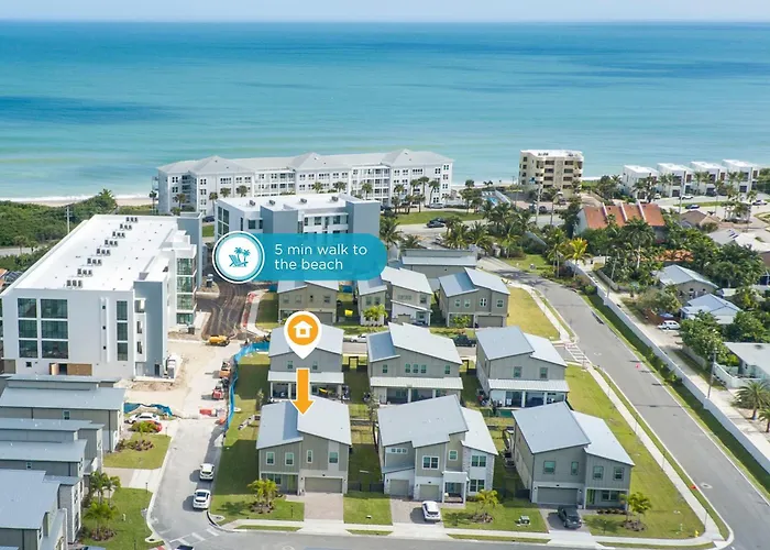 475 Strand Dr