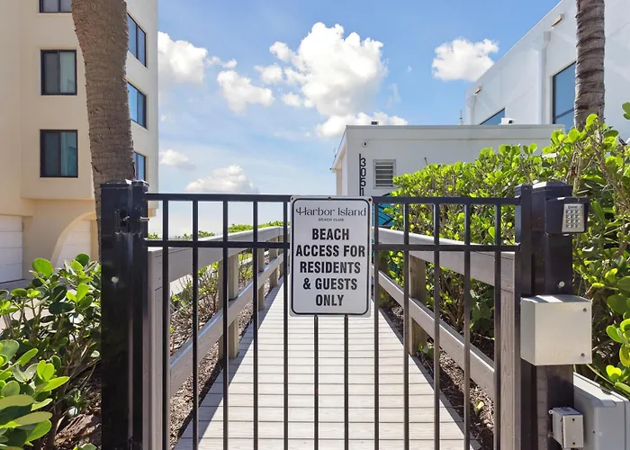 475 Strand Dr