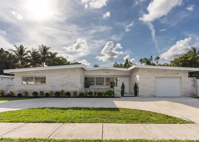 Miami Villa With Heated Pool Luxury Stay