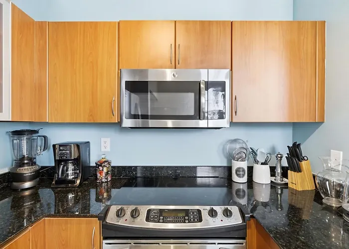 Spacious 3Br 3Ba With King Bed & Amazing Pools Near Intercoastal, Lantana Beach, Fl