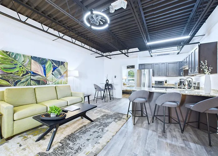Loft Getaway Near Port & Beach -Unit 203
