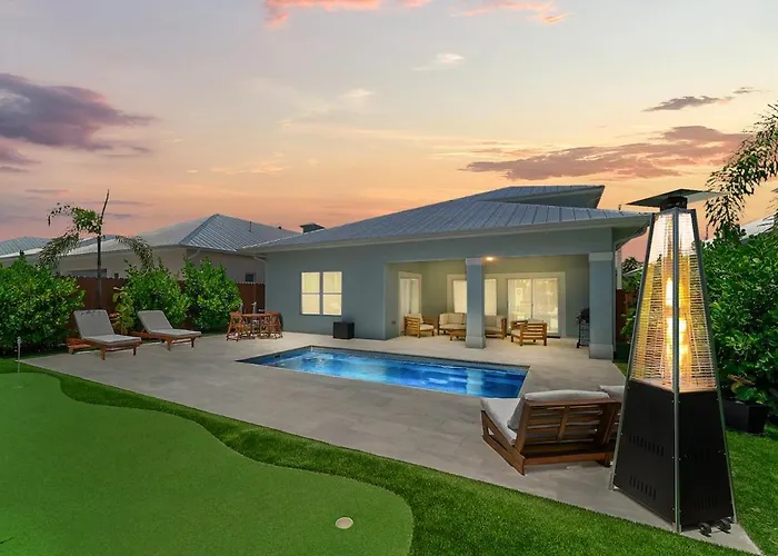 Peacock Palace Brand New Heated And Chilled Pool Golf Gym