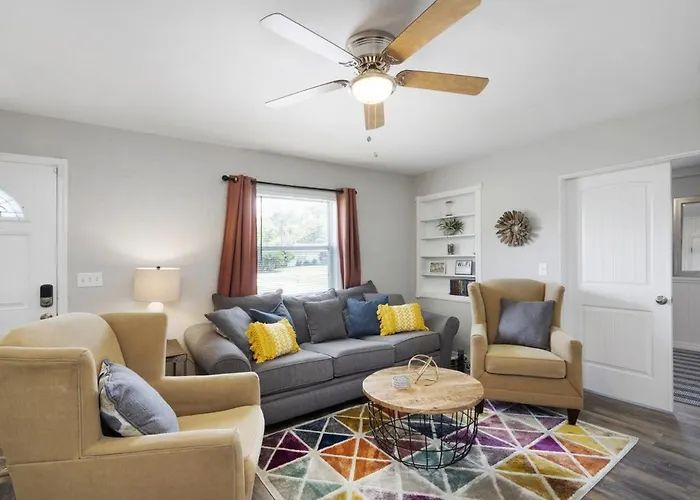 Cheerful Residential Home With Boat Launch Access