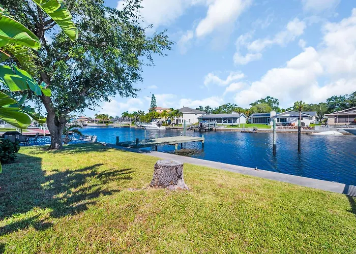 Waterfront Fishing Pier - The Pier Cottage