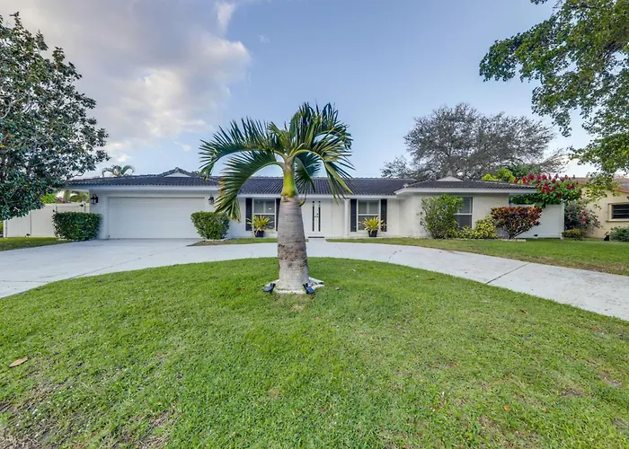 Luxe Outdoor Space! Elevated Delray Beach Living