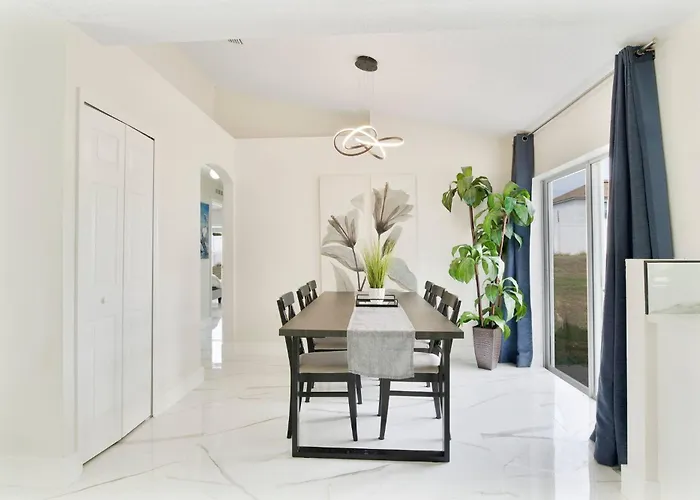 The Four At Bartow, 4Br Retreat