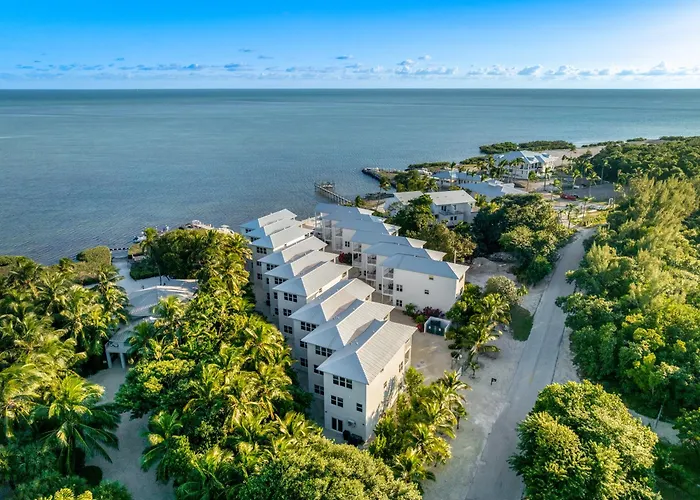 Ocean Views With Secret Speakeasy Bbq Patio Dock Pool 3Br With Private Bathrooms