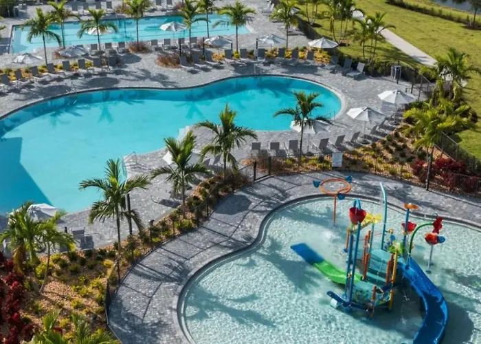 Welcome To Your Dream Condo In Lorraine Lakes Lakewood Ranch