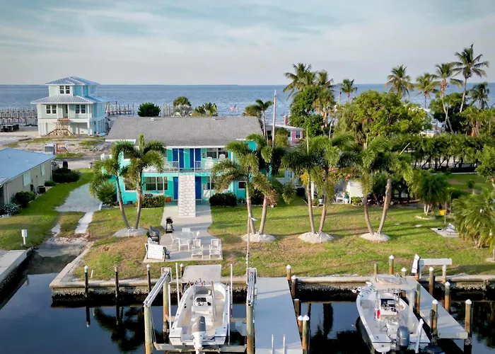 Pirates Cove Inn & Marina