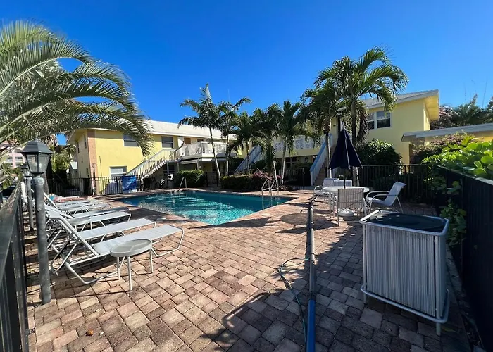 Cozy One-Bedroom Beach Apartment On Singer Island