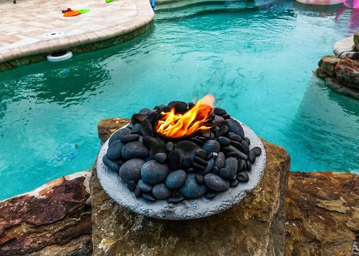 Bonita Beach Oasis - Pool & Fire Pit
