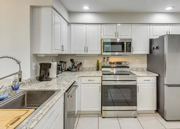 Resort Living! Ponce Inlet Condo Near Beach!