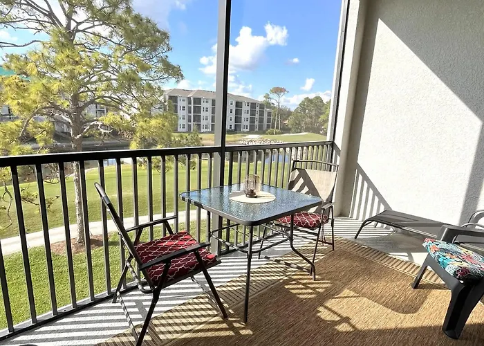 Stylish 3Rd-Floor Condo With Golf Course Views