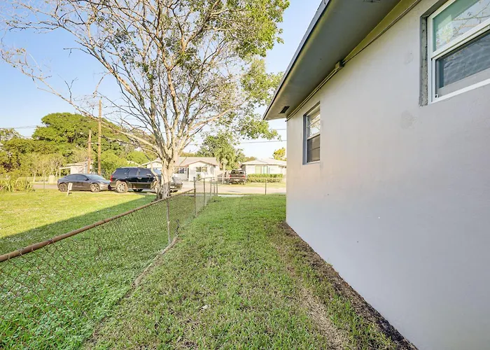 Dania Beach Vacation Rental Near Airport & Beach
