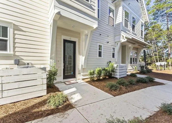 Rhema Luxury Beach Haus 2Br 2B Resortpool With Optional 6-Seater Golfcart & 4Bikes