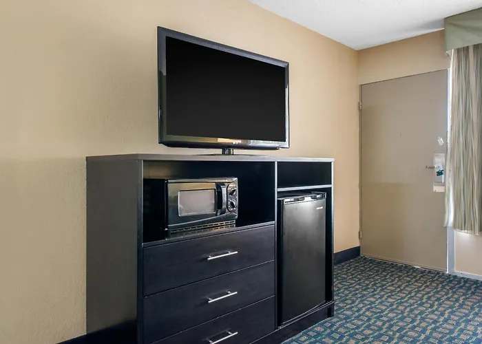 Quality Inn & Suites Brooksville I-75-Dade City
