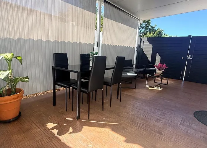 Comfortable Modern Apartment- Central Location.