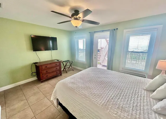 Skinny Mini-Beachfront-3Br