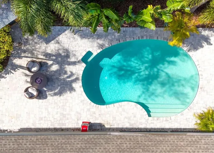 Private Oasis Heated Pool & Sauna