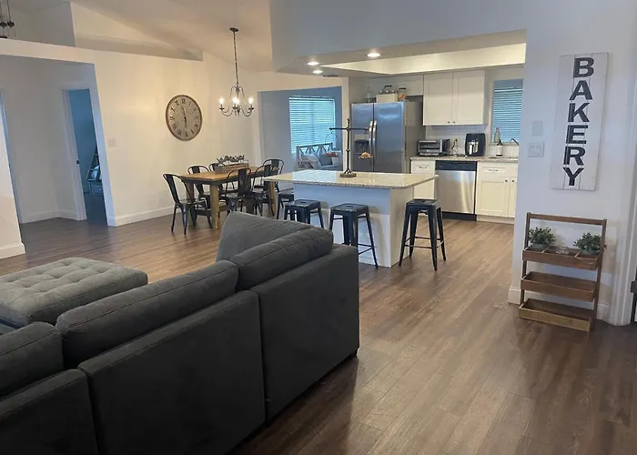 Beautiful Home Across The Street From Lake June!