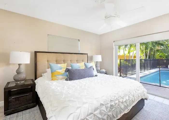 Beautiful Villa 4 Bd 3 Ba With Heated Private Pool, Close To Beach