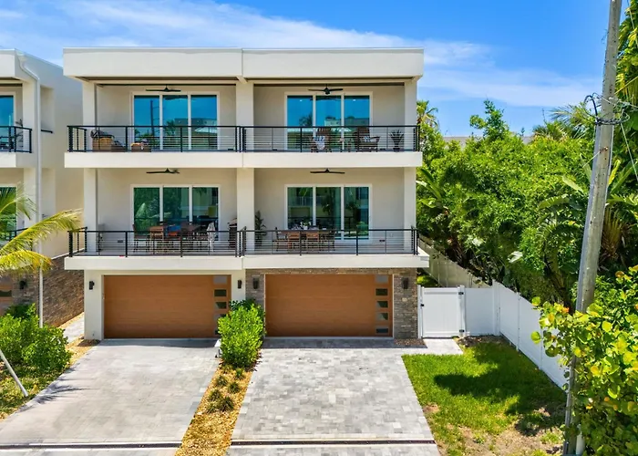 40 8Th Avenue