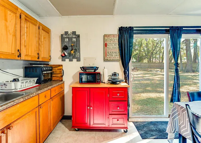 Paddle, Hike & More: Quiet Home In High Springs!