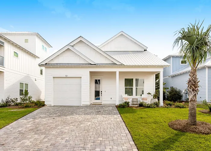 Dog-Friendly Home With Community Pool Flat Top Grill And Custom Coffee Bar