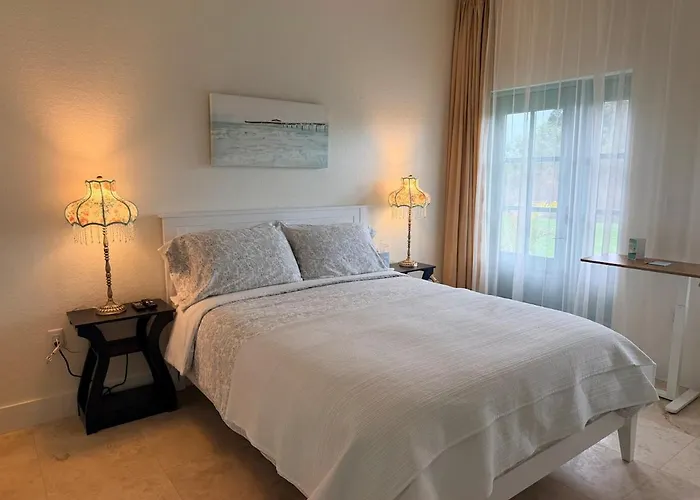 Peaceful Private Studio With Own Entrance And Pool