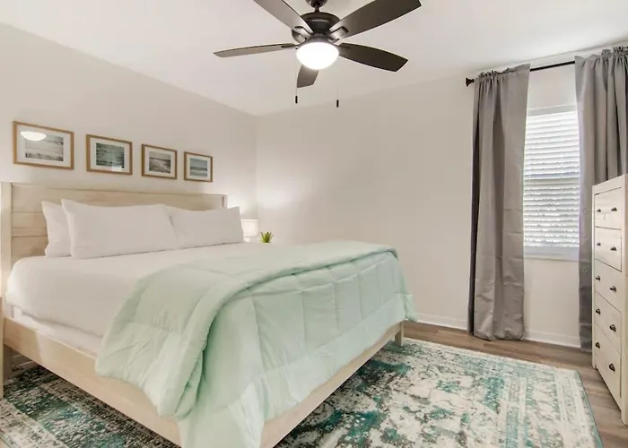Beach Getaway - Private Heated Pool & 2 King Beds