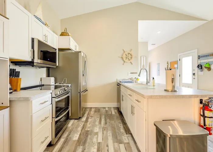 Deck & Steinhatchee River Views: Family Getaway
