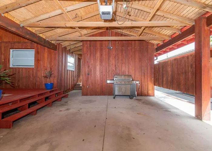 Waterfront 3Br Villa W Gym, Pool & Dock Access
