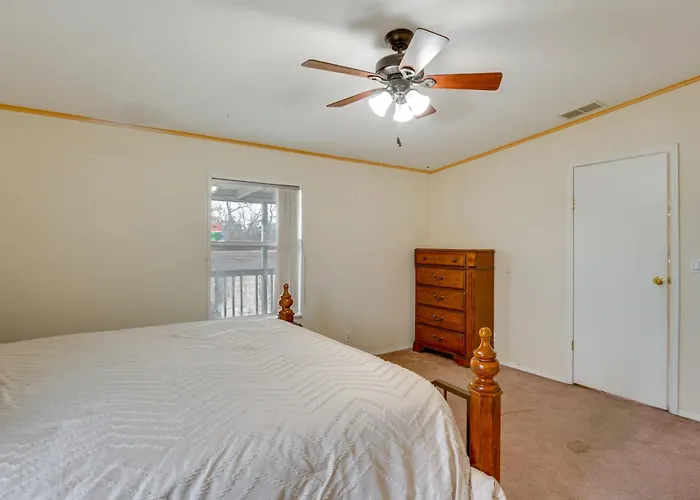 4 Mi To Beach: Perry Home Near Boat Launch