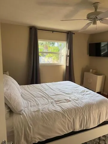 Cool Ranch Home With Heated Pool Near Beach