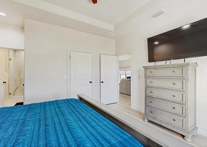 Greens And Golf Getaway- Units A And B