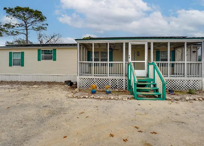 4 Mi To Beach: Perry Home Near Boat Launch