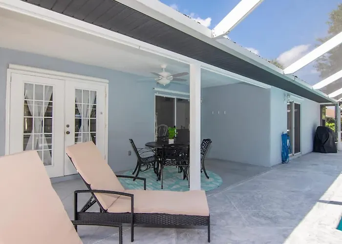 Beach Getaway - Private Heated Pool & 2 King Beds