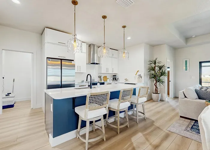 Greens And Golf Getaway- Units A And B