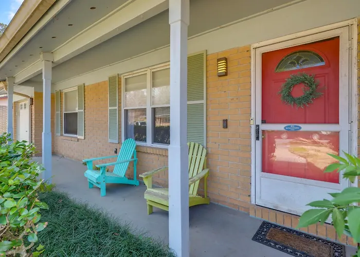Sunroom & Spacious Yard! Family Gem In Orange Park