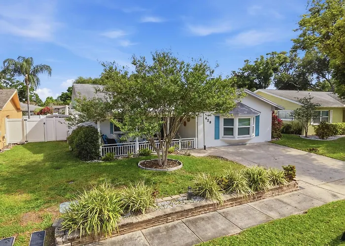 Private Pool Retreat Near Beaches Downtown St Pete