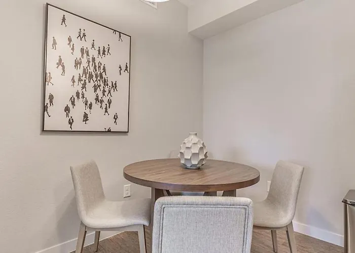 Landing Modern Apartment With Amazing Amenities