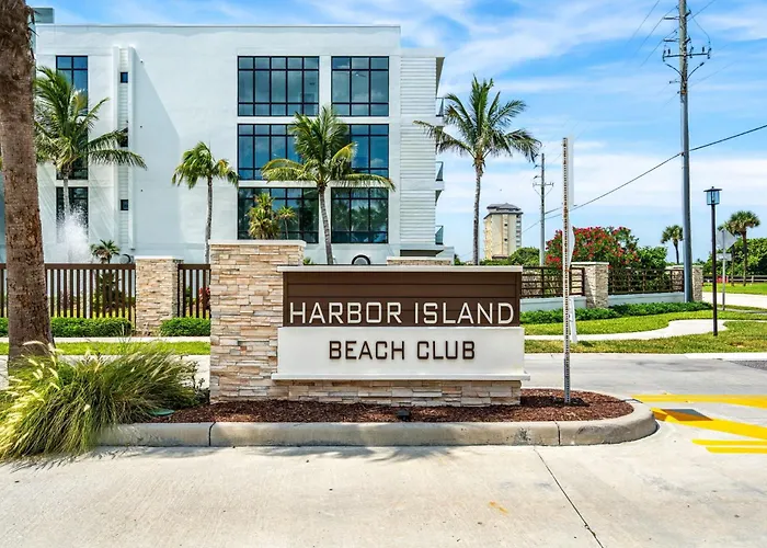 Harbor Island Beach Club - Luxury Waterfront Apartments With Views Pool Dock Private Beach Access