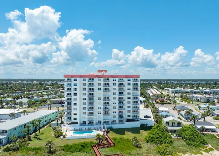 New Listing! Direct Oceanfront 2-2 - Fully Updated - Heated Pool & Garage Parking