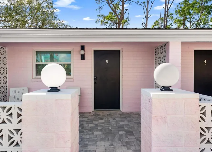 The Pink Flamingo