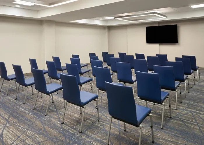 Holiday Inn Express Hotel & Suites Kendall East-Miami By Ihg