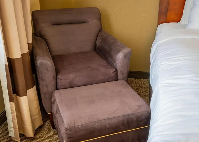 Comfort Inn & Suites Lakeland North I-4