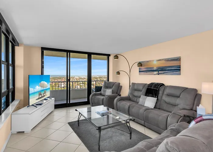 Stunning Beachfront Penthouse On 19Th Floor I Desirable Front Unit