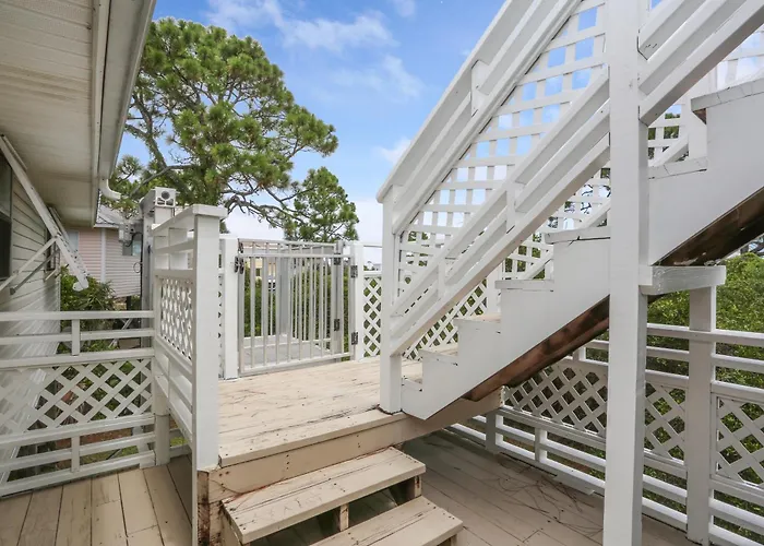 Woofs And Waves By Pristine Properties Vacation Rentals