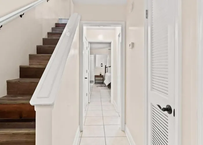 Gulf View Beach Bungalow, Dog-Friendly, Near Scooners, Near Beach